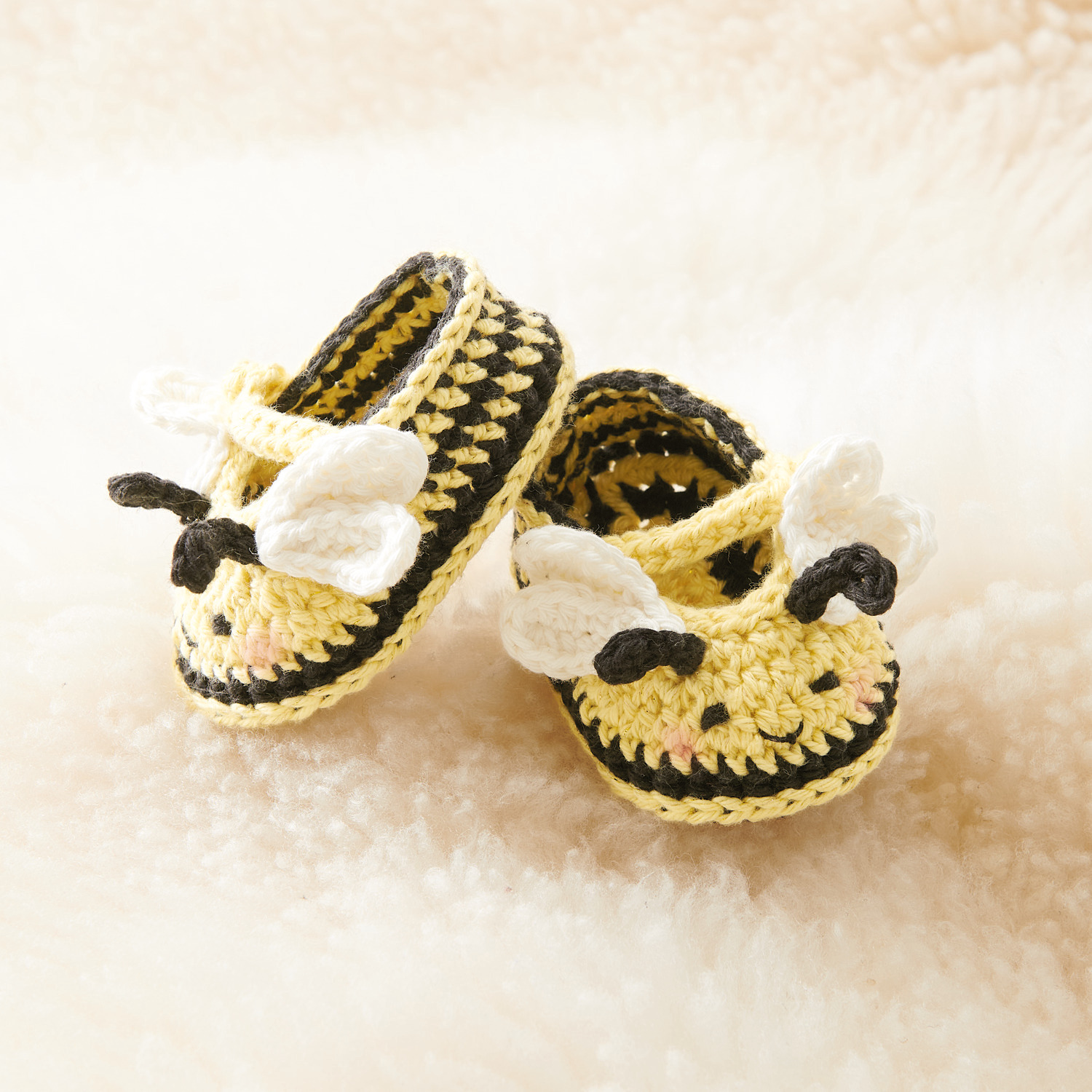 Ricorumi Häkelset Baby Booties Biene