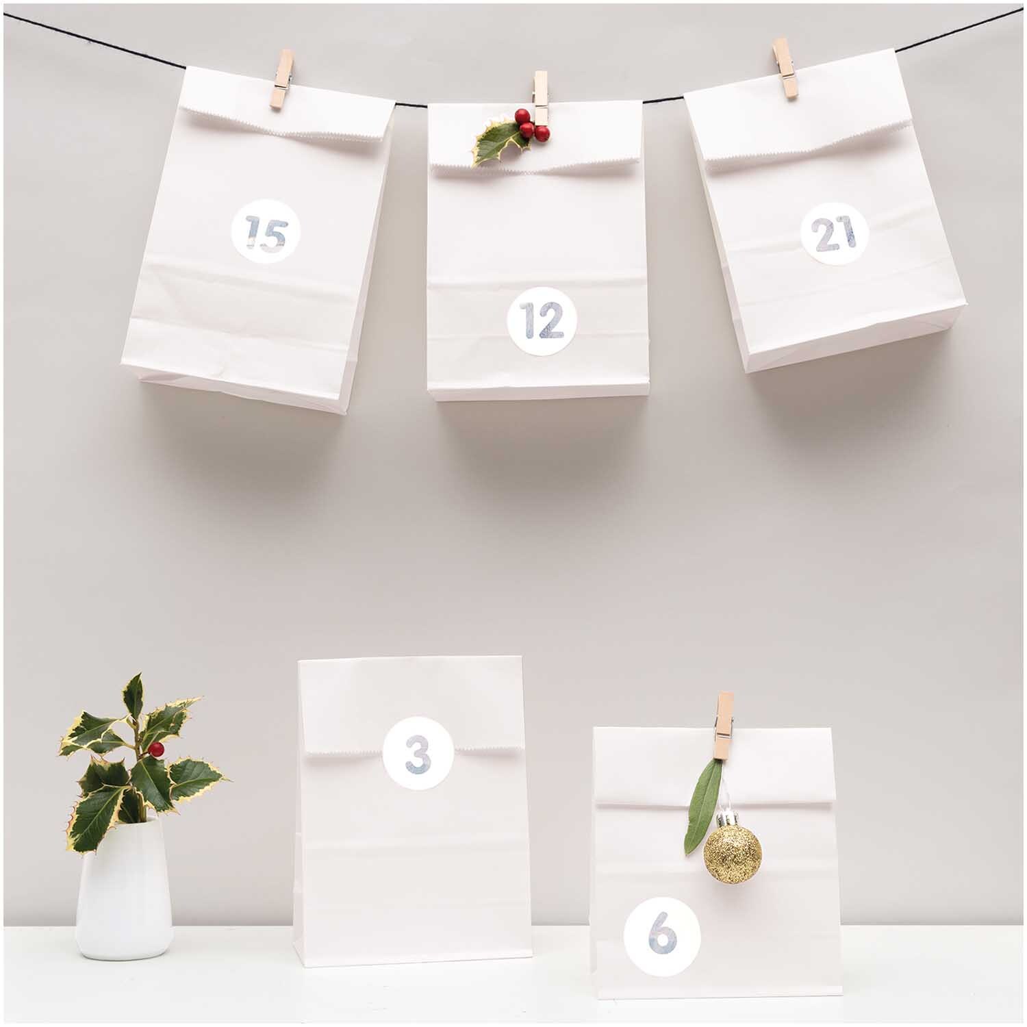 Paper Poetry Adventskalenderset weiß 24 Tüten inkl. Zubehör